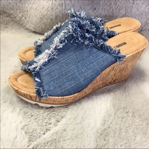 Minnetonka York Denim Frayed 3” Wedge 11B Blue